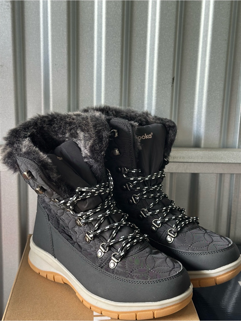 Chooka Black Winter Boots for women size 6